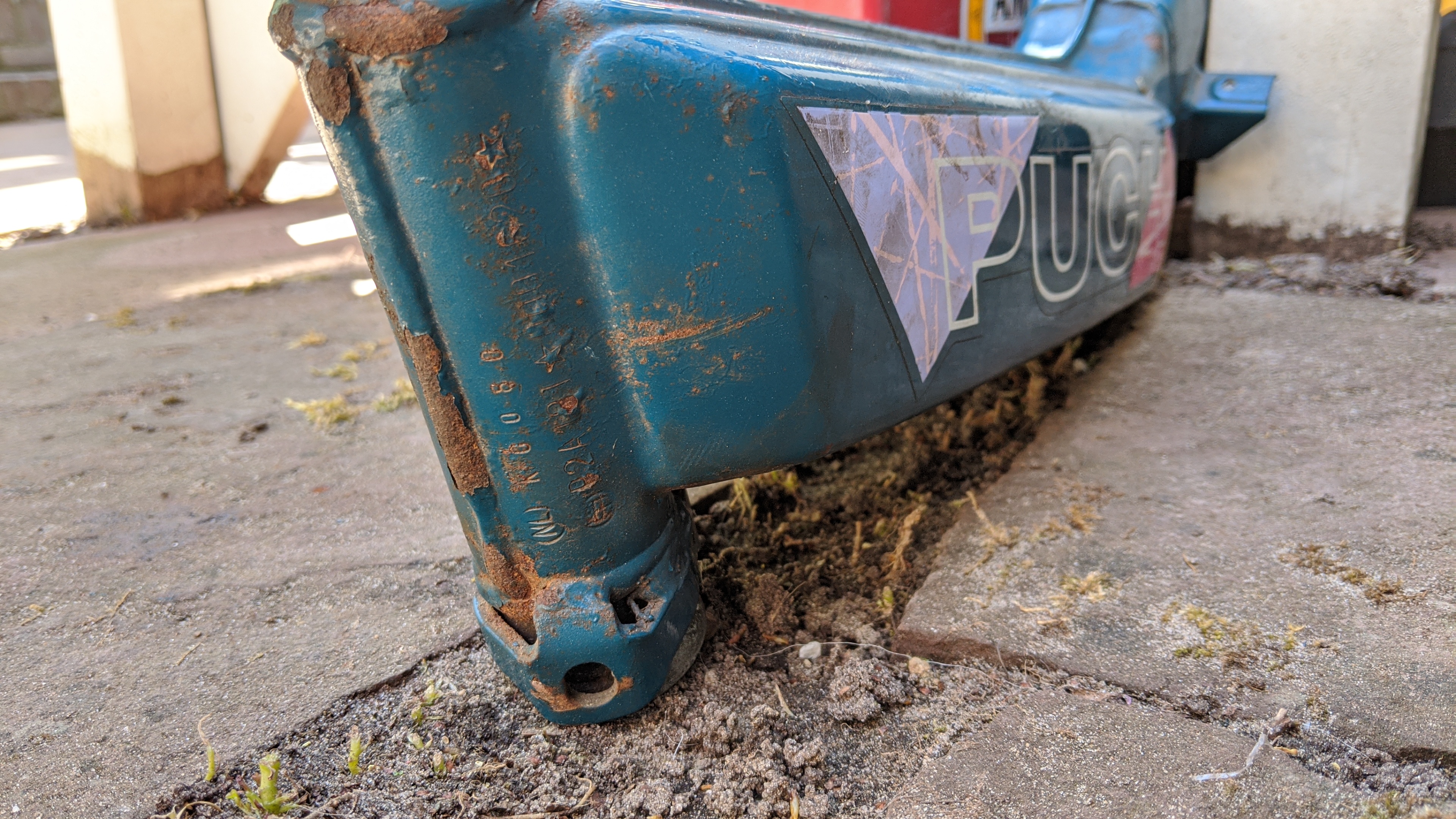 Puch tank